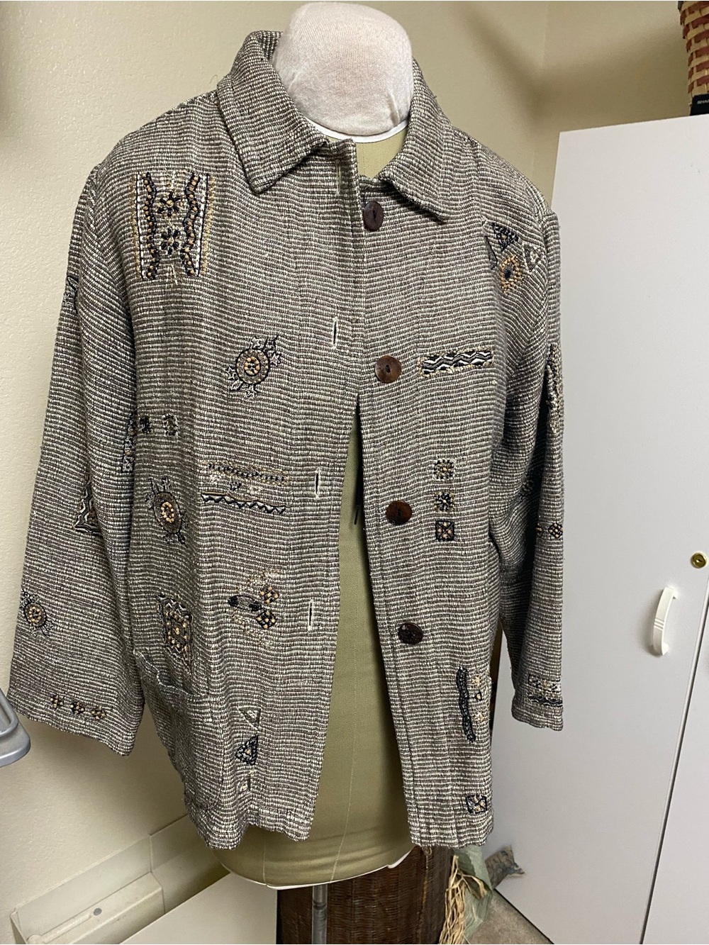 Chico's Neutral Brown/Cream Embroidered Button-Front Jacket